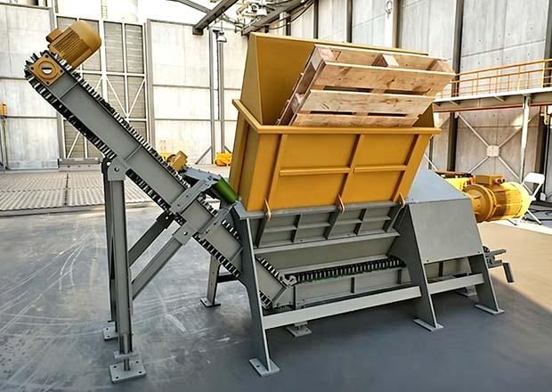 Heavy-Duty Plastic Shredder Machine